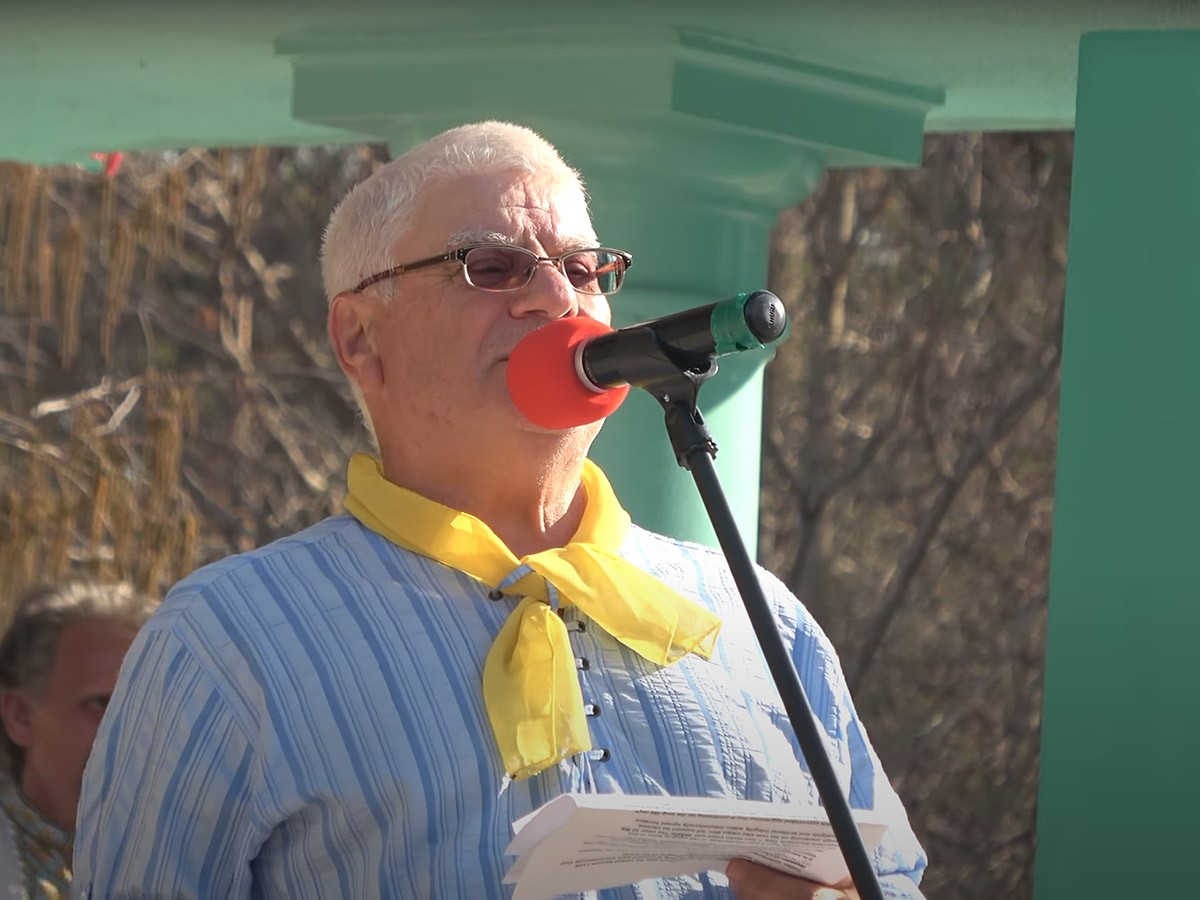 “Aid Ukraine” representatives address guests of Vatra Ukrainian festival in Orlando, Fl